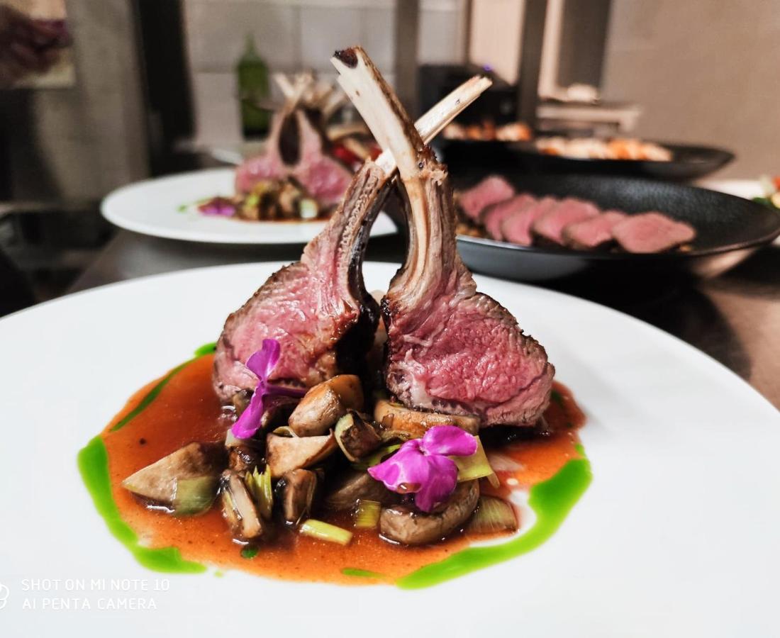 Gourmet Hotel Villa Patriot マリアーンスケー・ラーズニェ エクステリア 写真