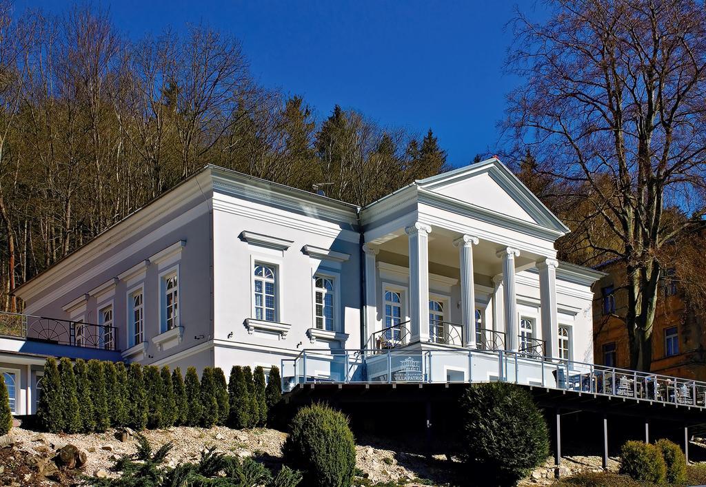 Gourmet Hotel Villa Patriot マリアーンスケー・ラーズニェ エクステリア 写真