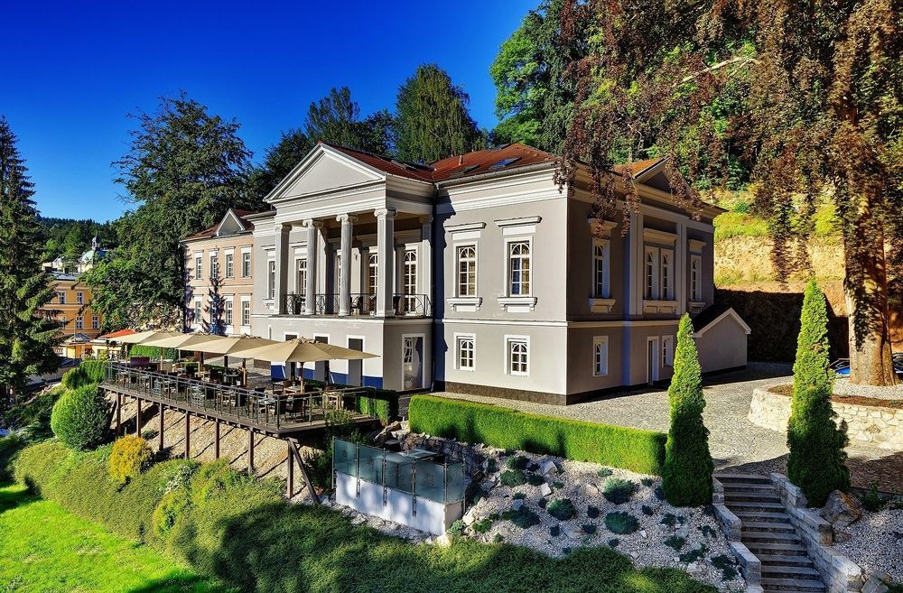 Gourmet Hotel Villa Patriot マリアーンスケー・ラーズニェ エクステリア 写真